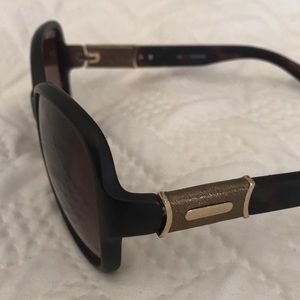 Guess tortoise shell sunglasses